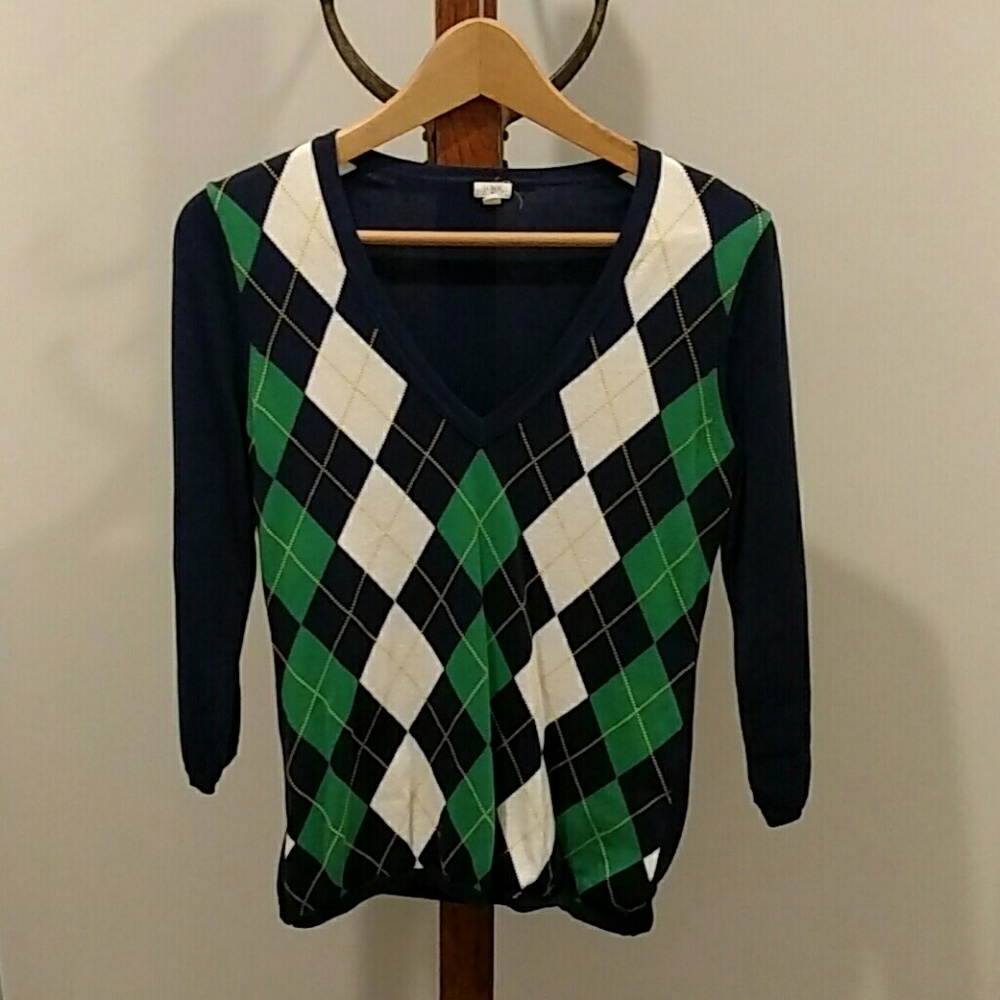 Vneck argyle sweater